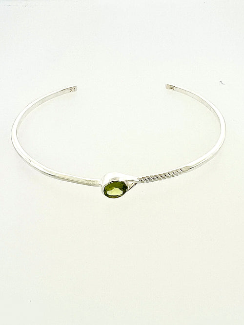 Affinity Sterling Silver 6mm Peridot Cuff Bracelet