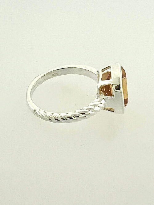 Affinity Ring with 10 x10 mm Cushion Citrine