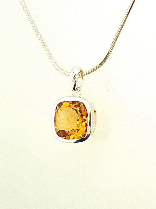 Affinity Citrine 10 x 10 mm Cushion Cut Pendant