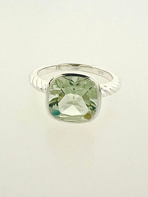 Affinity Ring with 10 x10 mm Cushion Green Amethyst